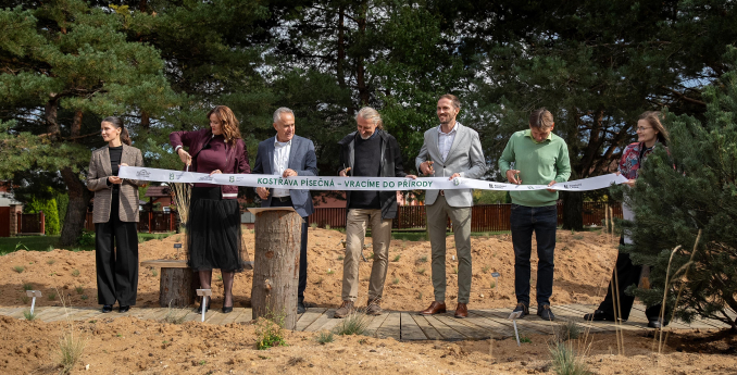 V Kostelní Lhotě jsme vybudovali písečnou dunu. Pomůže ohrožené kostřavě.