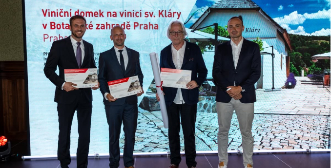 Viniční domek na Vinici sv. Kláry získal ocenění Stavba roku hlavního města Prahy 2025