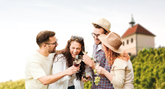 VINOBRANÍ na Vinici sv. Kláry – Víno, burčák, živá hudba