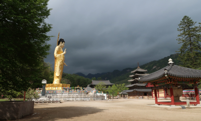 Klášter Beopjusa v národním parku Songnisan