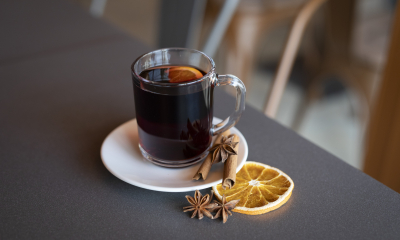 Svařené víno s badyánem a skořicí ve Vinotéce sv. Kláry