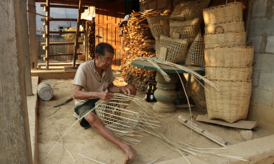 Pletení bambusového koše
