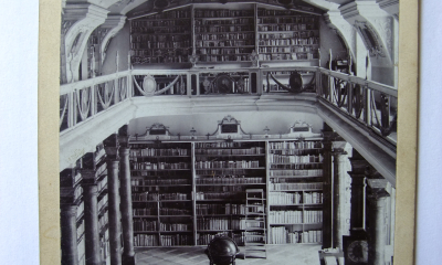 Knihovní sál v Broumovském klášteře (SOkA, f. Vincenz Maiwald, k. 170)